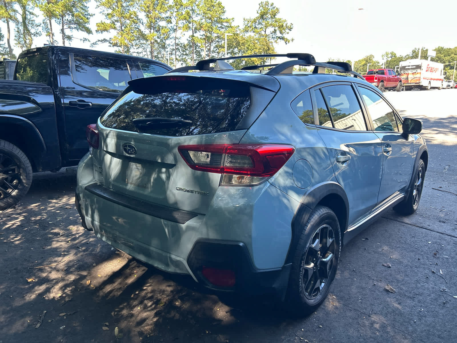 Used 2020 Subaru Crosstrek 2.0i Premium w/ Moonroof Package 2 AWD/4WD image 3