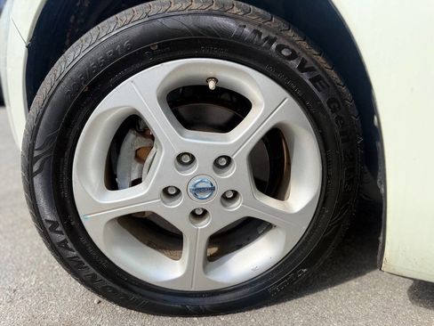 Used 2012 Nissan Leaf SV image 20