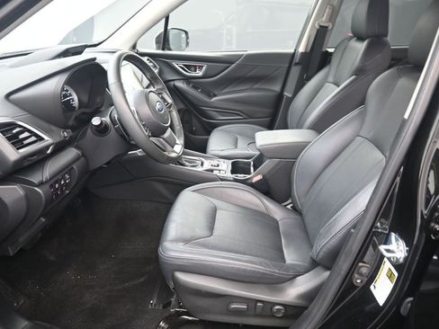 Used 2024 Subaru Forester Touring w/ POP Package 3 AWD/4WD image 17