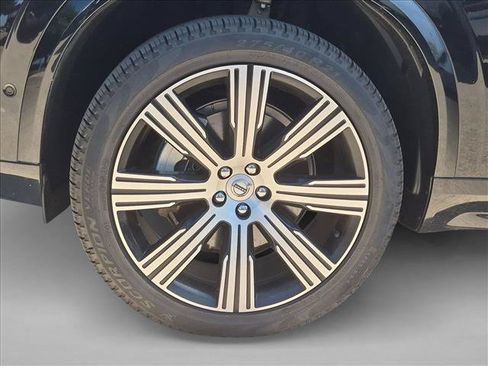 Used 2024 Volvo XC90 B5 Plus w/ Protection Package Premier AWD/4WD image 27