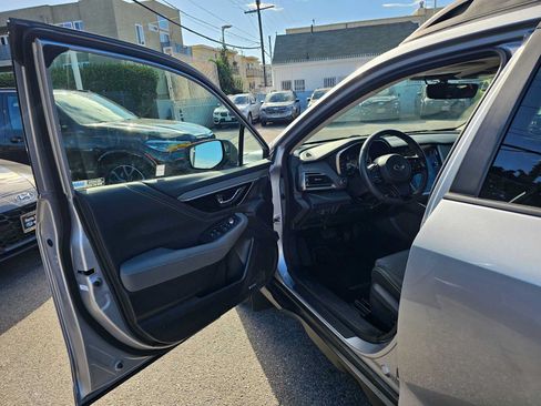 Certified 2025 Subaru Outback Onyx Edition AWD/4WD image 19