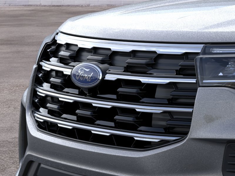 Used 2026 Ford Explorer Active AWD/4WD image 17