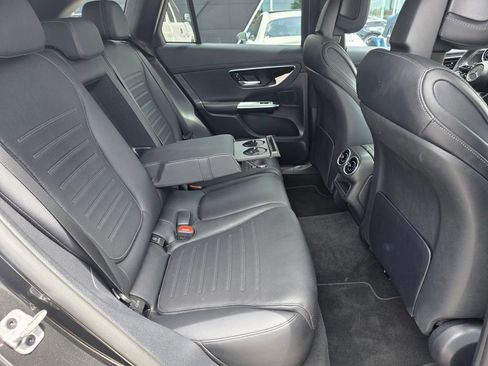 Used 2025 Mercedes-Benz GLC 350e 4MATIC image 14