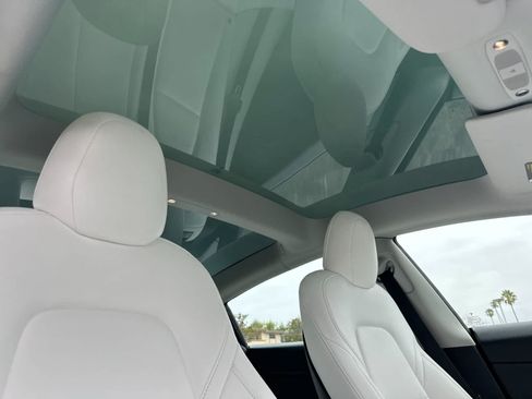 Used 2022 Tesla Model 3 RWD image 16