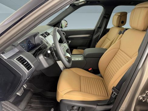 New 2026 Land Rover Discovery Dynamic SE AWD/4WD image 5