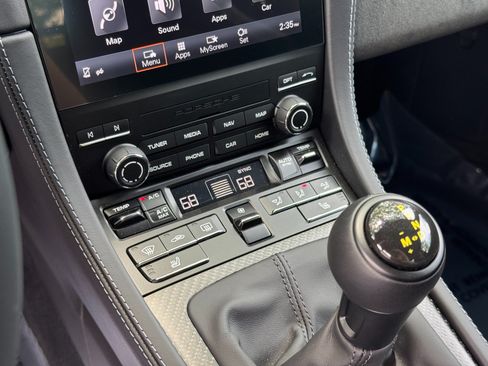 Used 2025 Porsche 718 Cayman GT4 RS RWD image 51