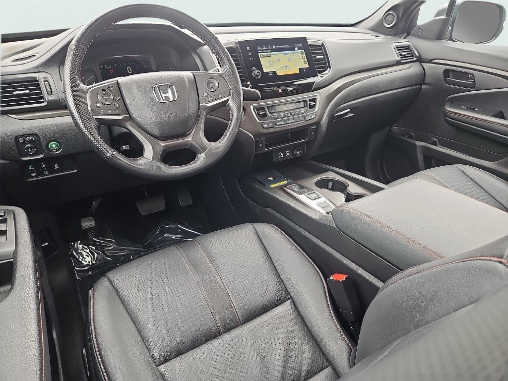 Certified 2025 Honda Passport TrailSport image 11