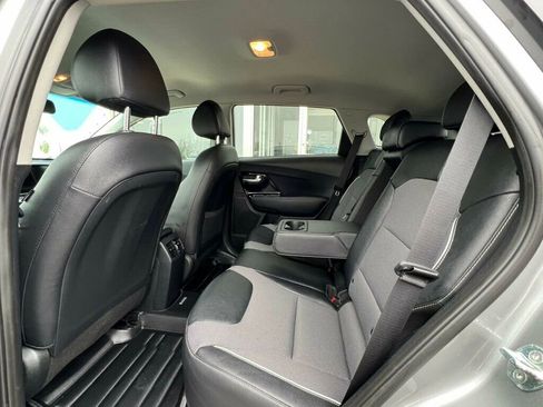 Used 2022 Kia Niro EX w/ Cold Weather Package image 19