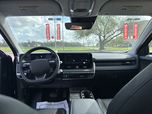 Used 2025 Hyundai Ioniq 5 SEL RWD image 30