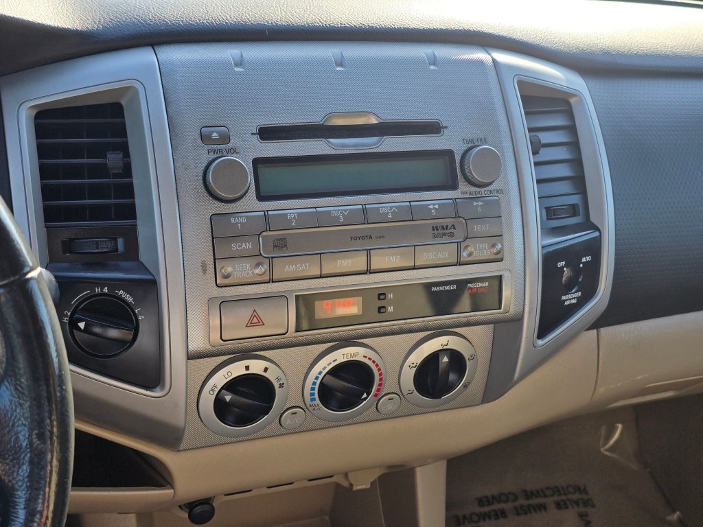 Used 2010 Toyota Tacoma 4x4 Access Cab V6 image 6