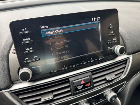 Used 2019 Honda Accord LX image 19