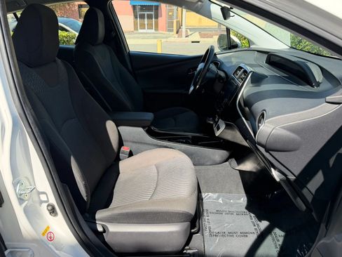 Used 2018 Toyota Prius Prime Plus FWD image 15
