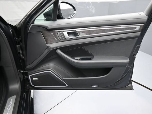 Used 2023 Porsche Panamera 4 Platinum Edition AWD/4WD image 29