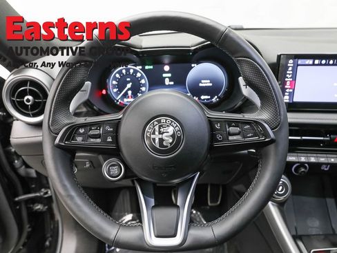 Used 2024 Alfa Romeo Tonale Veloce image 10