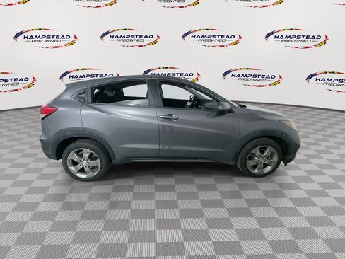 Used 2021 Honda HR-V LX image 9