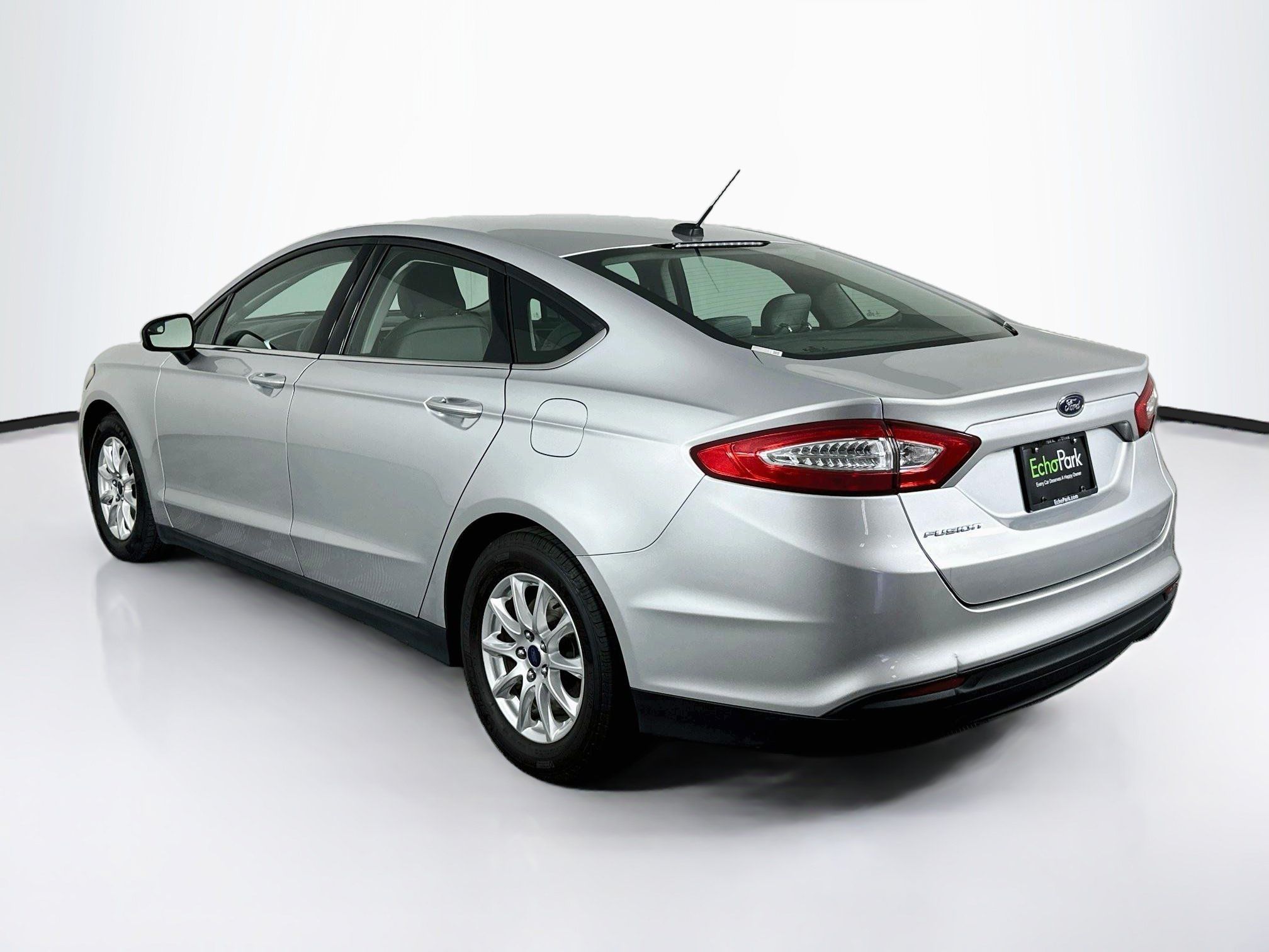 Used 2016 Ford Fusion S FWD image 5