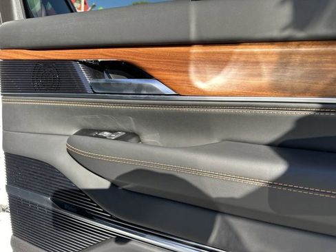 Used 2024 Jeep Grand Wagoneer Series III image 22