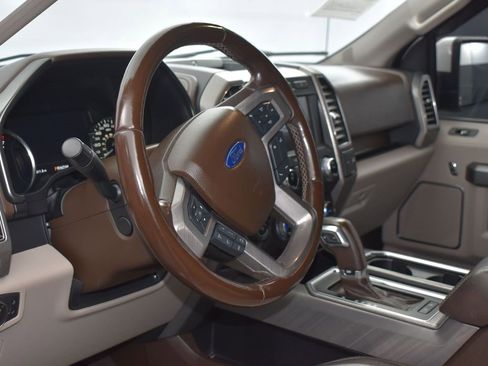 Used 2019 Ford F150 Limited image 5