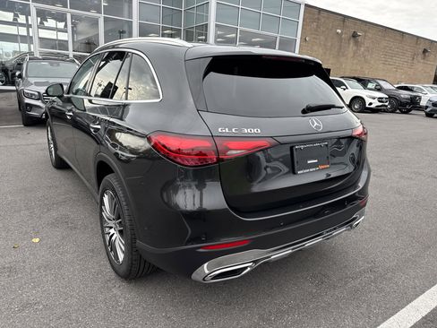 Used 2025 Mercedes-Benz GLC 300 4MATIC image 5