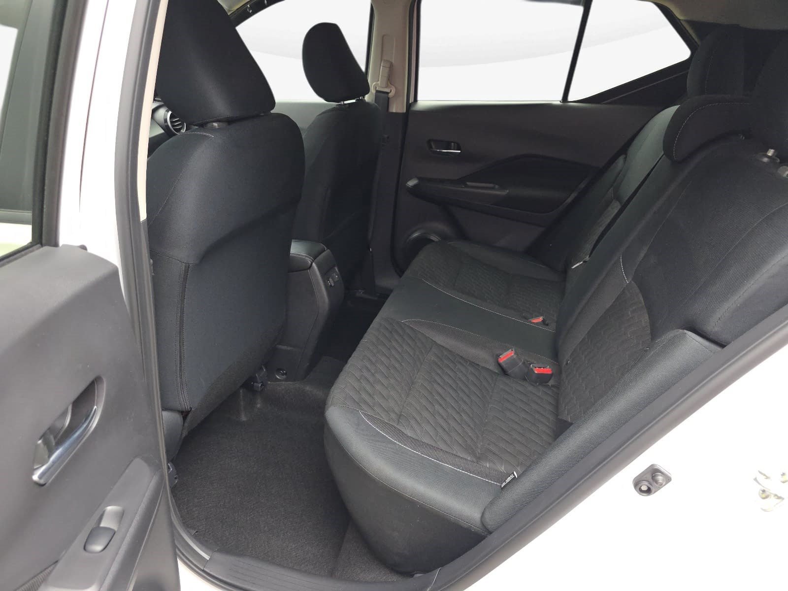 Used 2024 Nissan Kicks SV FWD image 11