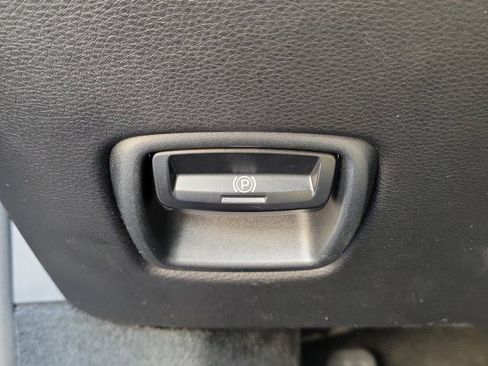 Used 2021 Porsche 718 Boxster image 24