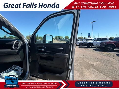 Used 2026 RAM 2500 Big Horn AWD/4WD image 30