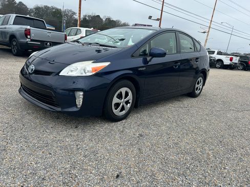Used 2013 Toyota Prius Four image 11