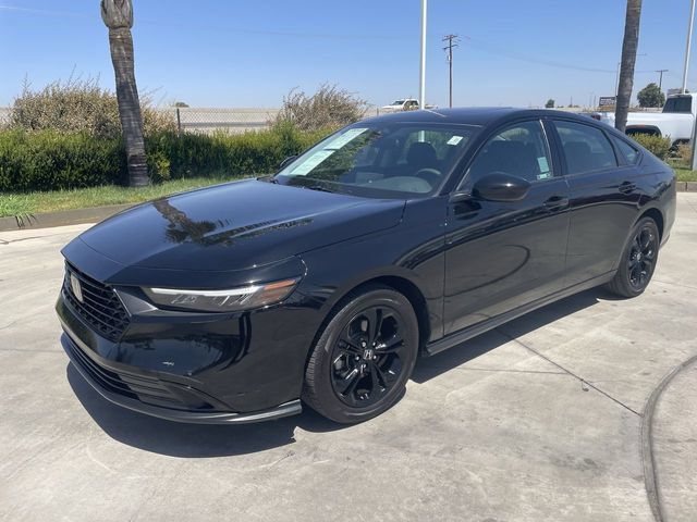 Used 2025 Honda Accord SE image 4