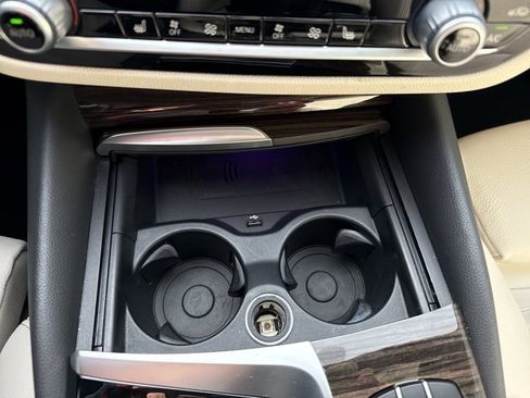 Used 2021 BMW 530i xDrive image 14