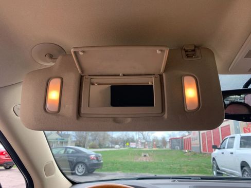 Used 2012 Buick Enclave Premium image 23