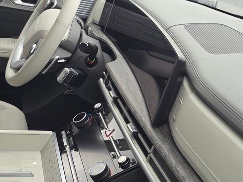 New 2026 Hyundai Santa Fe Limited FWD image 10
