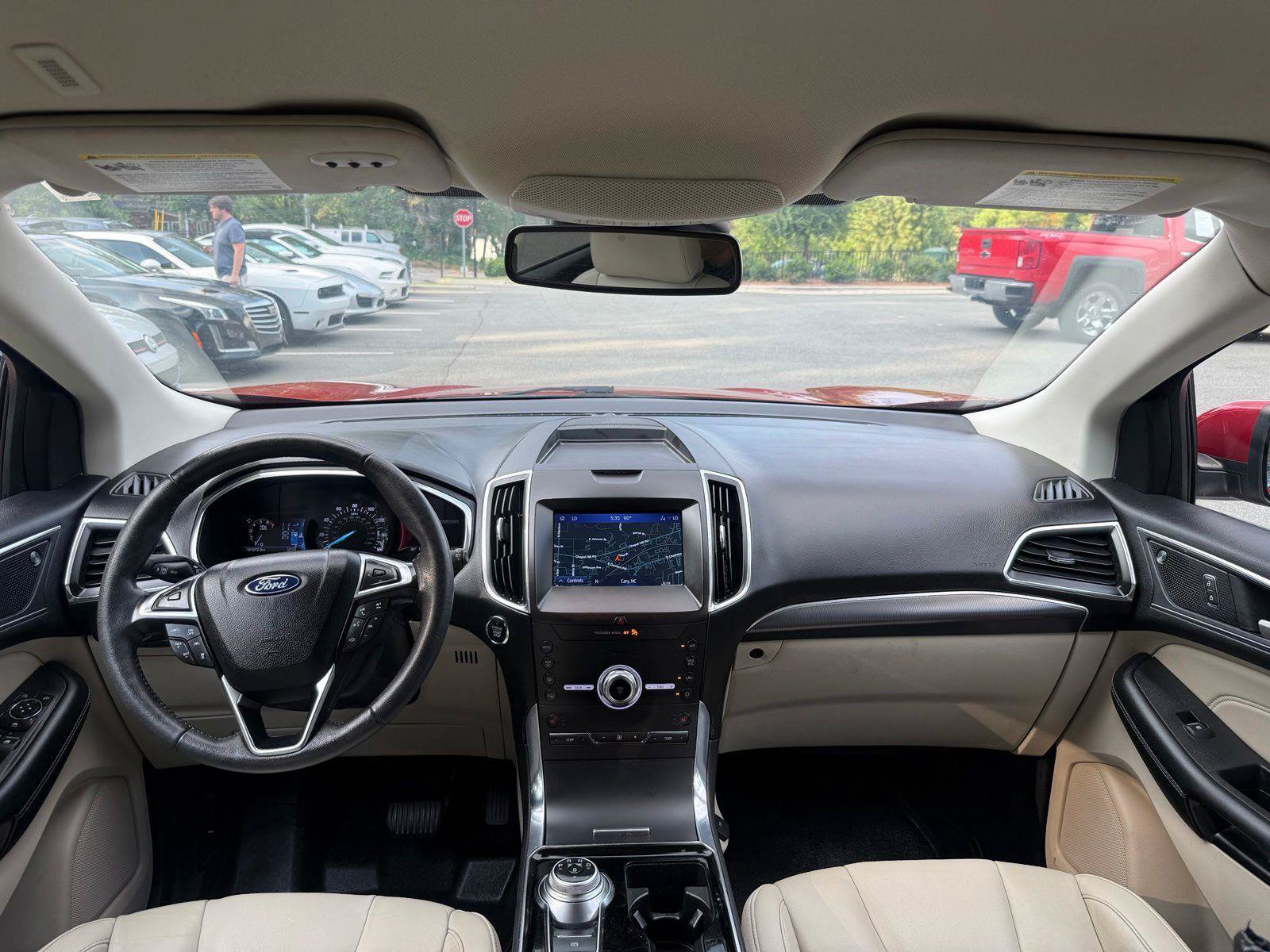 Used 2020 Ford Edge Titanium FWD image 35