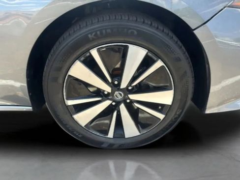 Used 2022 Nissan Altima 2.5 SV FWD image 30