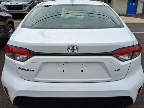 Used 2023 Toyota Corolla LE FWD image 5