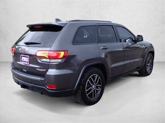 Used 2017 Jeep Grand Cherokee Trailhawk AWD/4WD video 4
