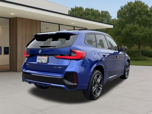 Used 2025 BMW X1 xDrive28i w/ Technology Package image 8