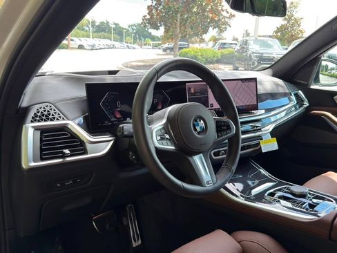 Used 2026 BMW X5 xDrive40i w/ M Sport Package AWD/4WD image 11