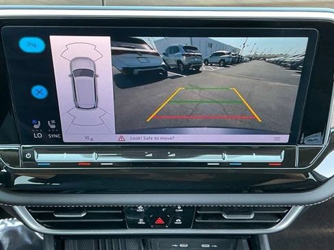 Certified 2025 Volkswagen Atlas SE FWD image 26