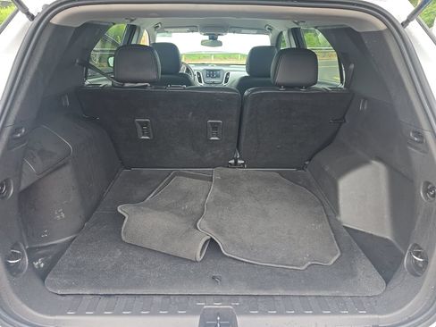 Used 2024 Chevrolet Equinox LS FWD image 13