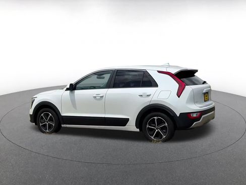 Used 2026 Kia Niro LX FWD image 8