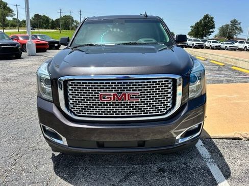 Used 2017 GMC Yukon Denali w/ Open Road Package AWD/4WD image 3