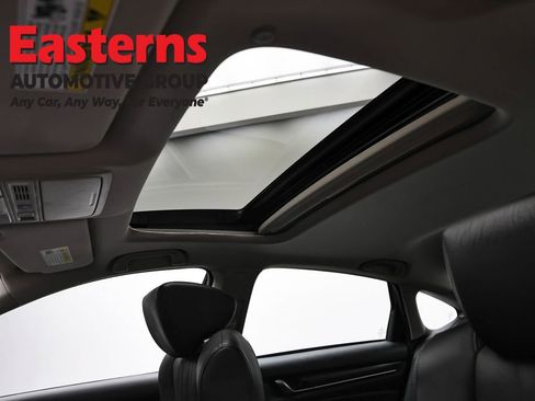 Used 2018 Honda Accord Touring image 35