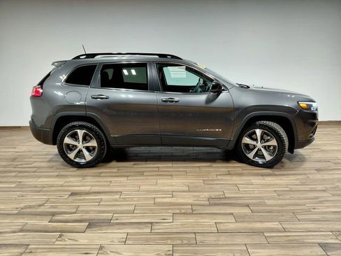 Used 2022 Jeep Cherokee Limited AWD/4WD image 18