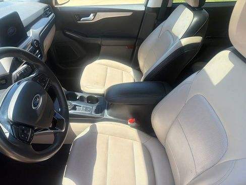 Used 2022 Ford Escape SEL FWD image 8