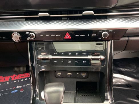 Used 2022 Kia Carnival SX Prestige FWD image 23