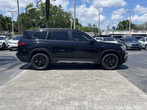 New 2026 Volkswagen Atlas Peak Edition AWD/4WD image 3