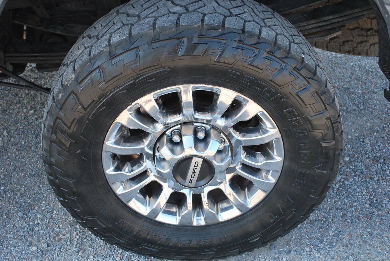 Used 2022 Ford F350 XLT w/ XLT Premium Package AWD/4WD image 14