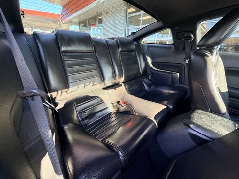 Used 2005 Ford Mustang GT Premium image 27