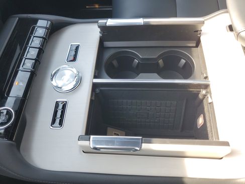 New 2025 Lincoln Navigator Reserve w/ Jet Appearance Package image 26