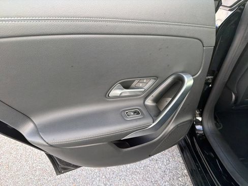 Used 2025 Mercedes-Benz CLA 250 4MATIC image 29